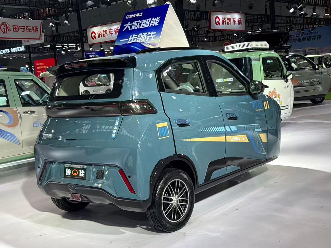SHEZ fleet EV at exhibition